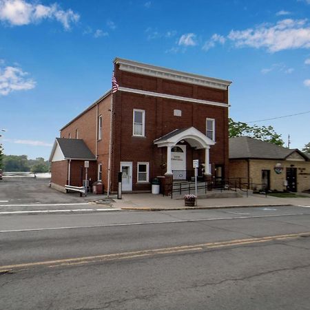 Webber Hotel Lyndonville 외부 사진