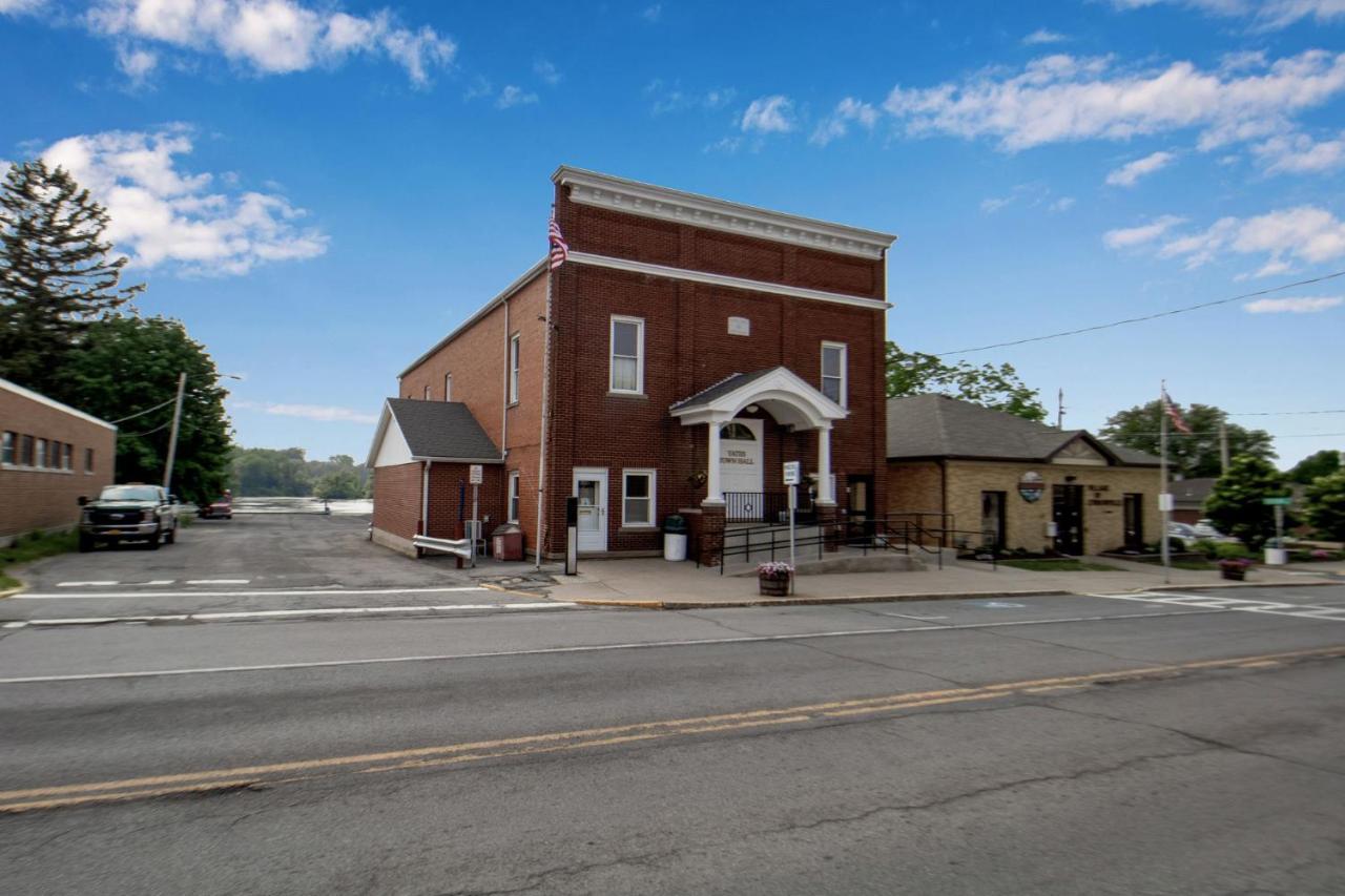 Webber Hotel Lyndonville 외부 사진