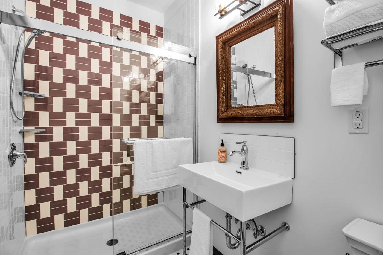 Webber Hotel Lyndonville 외부 사진