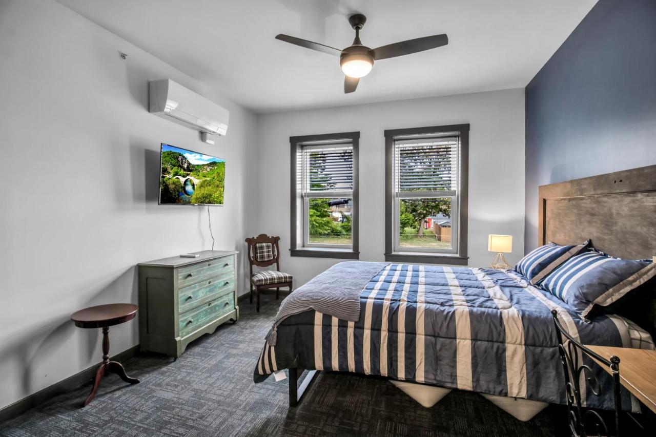 Webber Hotel Lyndonville 외부 사진